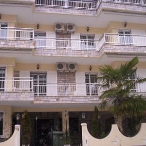 Ouzas Hotel
