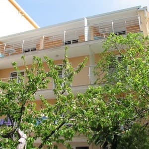 Sara Lux Apartments