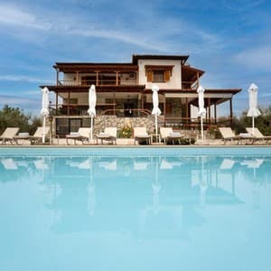 Kalisun Pool House by Georgalas